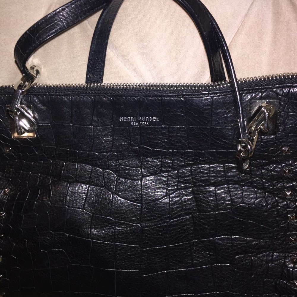 Henri Bendel Black shoulder bag Leather